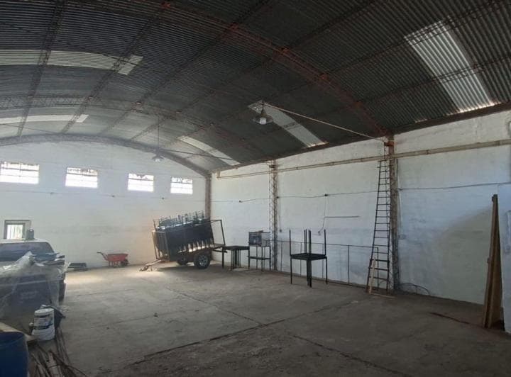 Venta Galpón + Casa 2 Dorm Malvinas Arg. Córdoba - 3