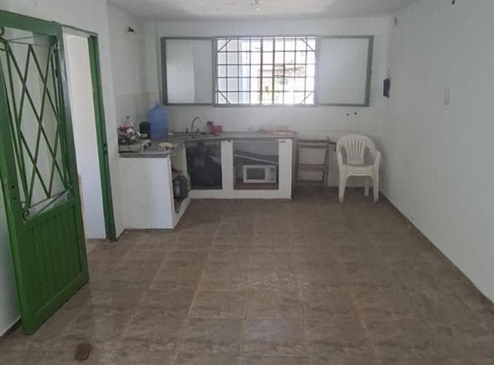 Venta Galpón + Casa 2 Dorm Malvinas Arg. Córdoba - 5