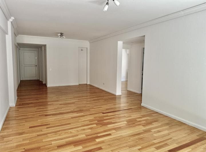 Divino E Impecable Departamento con Cochera en Alquiler Ubicado en La Isla, Olivos. - 5