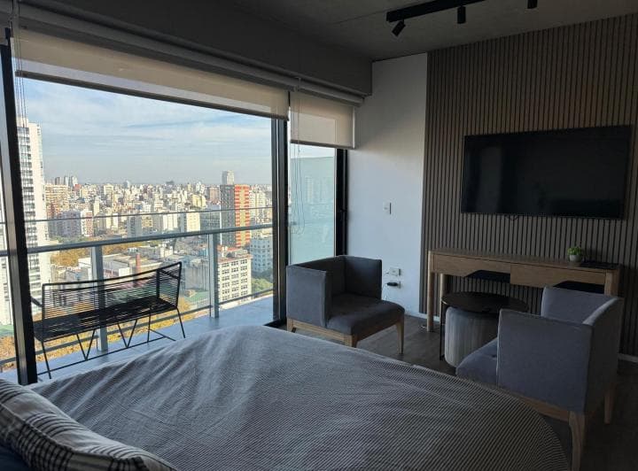 Alquiler Temporario, Amoblado y Equipado, Studio Piso Alto – Quartier del Bajo - 3