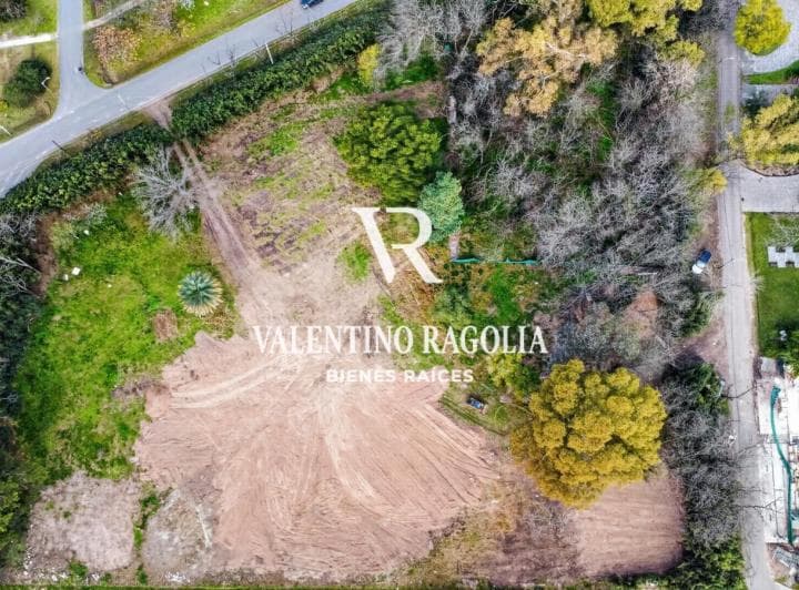 Venta Lote Central en Club de Campo Los Pingüinos - 2