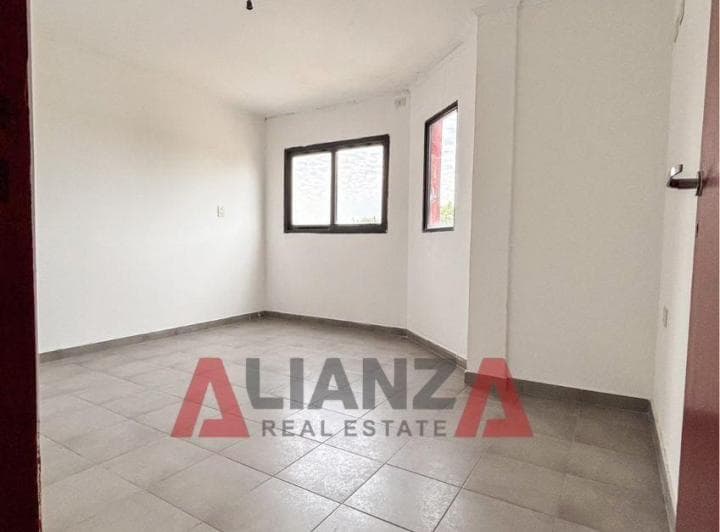 Venta Departamento en Las Heras 5300, Sargento Cabral, Piso 2 por Escalera. Alianza Inmobiliaria - 5