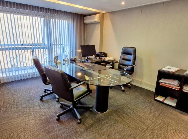 Oficina de 140 m² en San Nicolas. - 4