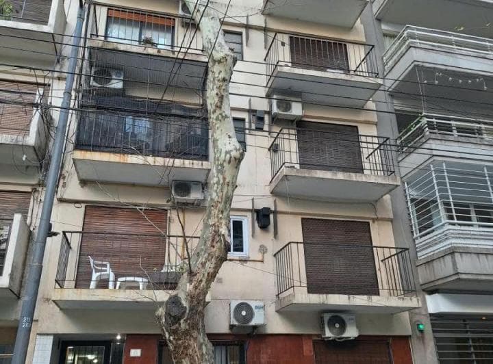 Apto Crédito. Buena Distribución y Ubicación. Cerca del Subte. Balcon - 4