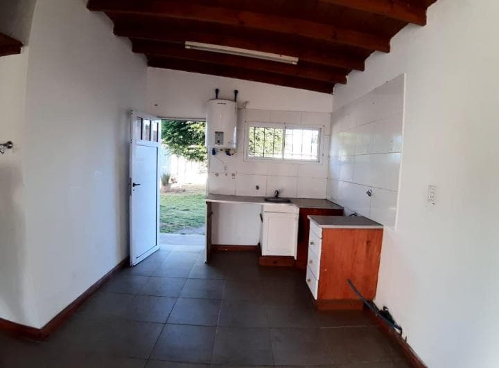 Venta en Block 3 Casas de 3 Amb en Barrio Las Lomas con Renta - 4