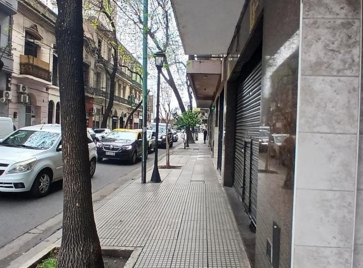 Venta Departamento 3 Ambientes Contrafrente en Abasto - 2