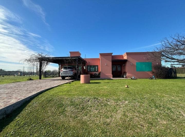 Excelente Casa en Venta en Los Palenques - 2