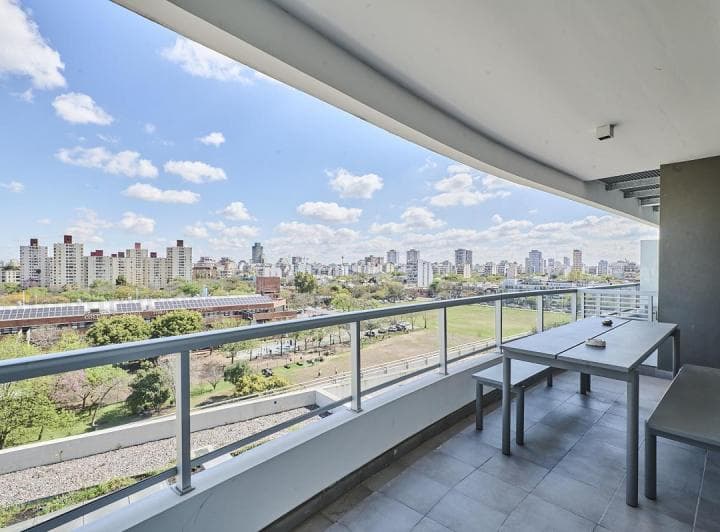 Departamento 2 Ambientes Luminoso Impecable con Balcon Seguridad Amenities y Cochera en Colegiales - 2