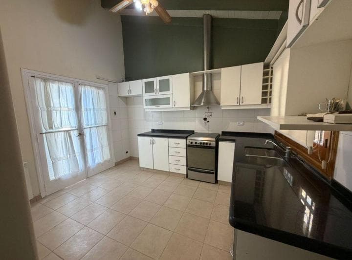 Cl/inmobiliaria Vende Casa en El Corazon de Dorrego - 3