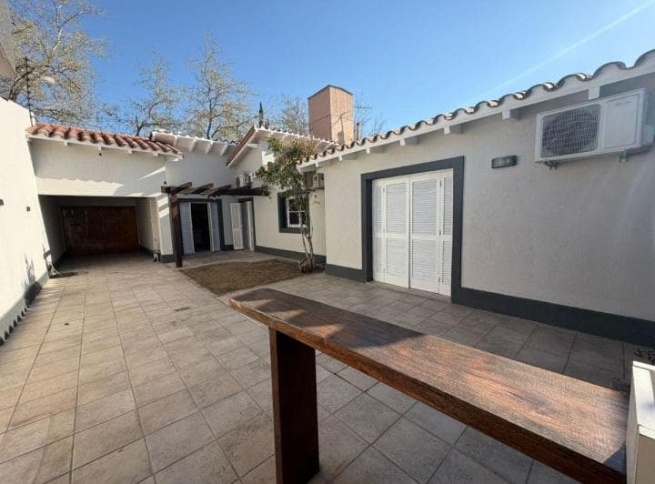 Cl/inmobiliaria Vende Casa en El Corazon de Dorrego - 4
