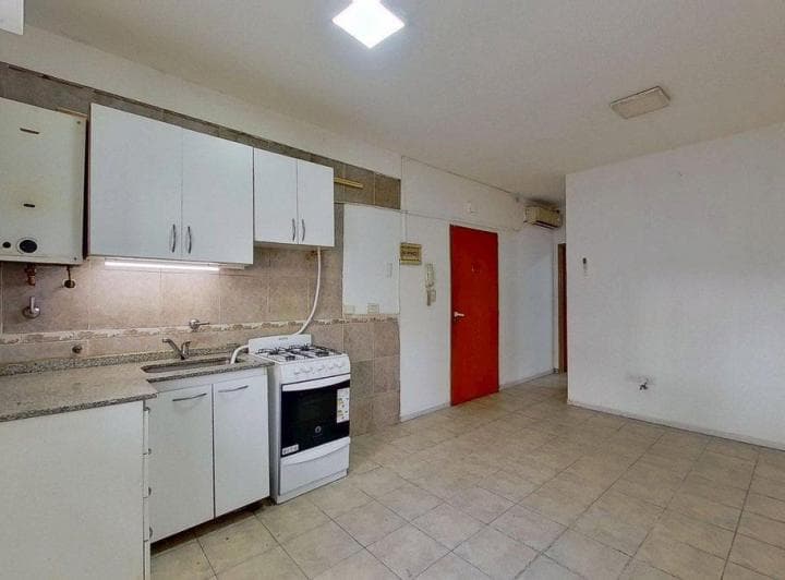 Venta Departamento 2 Ambientes con Patio - 2