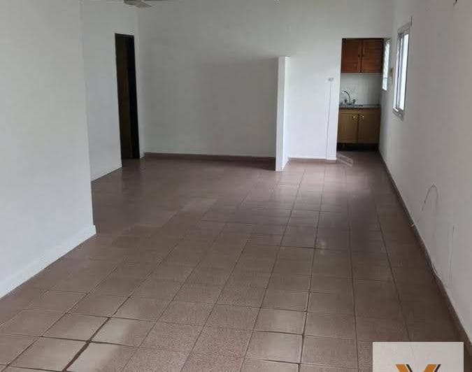 Casa en Venta - 2 Dorm. 1 Baño - Cochera - 270 m² - Los Hornos, La Plata - 2
