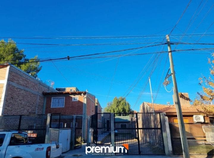 Alquilo Casa 1 Dormitorio - Ingreso Vehicular Opcional - Neuquén Capital - 4