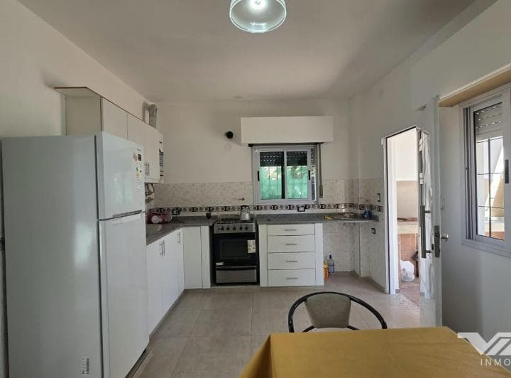 En Venta Casa 4 Amb C/ Cochera, Jardin y Galeria. Refaccionada. - V. Ballester - 5