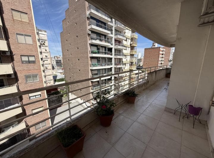 Departamento Piso Exclusivo Patio Grande - 4