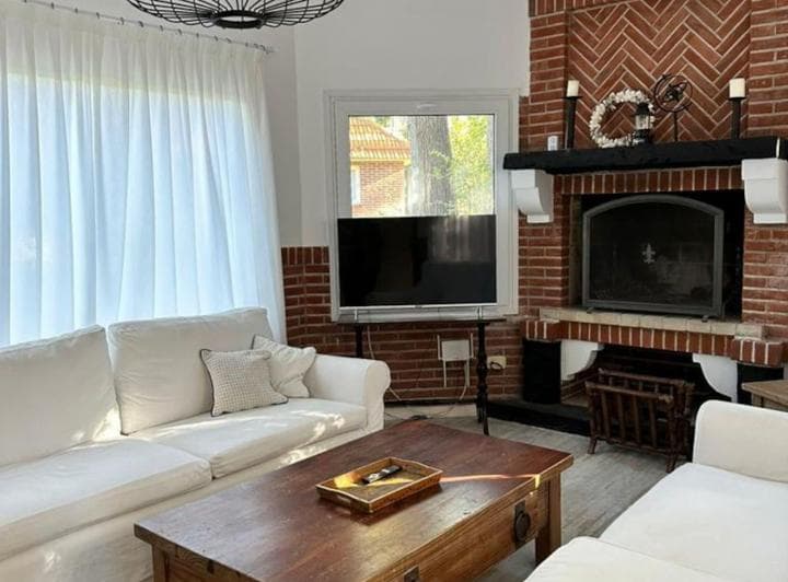Casa en Venta en Cariló, Remodelada, 5 Dorm., a 4 Cuadras del Mar - 5