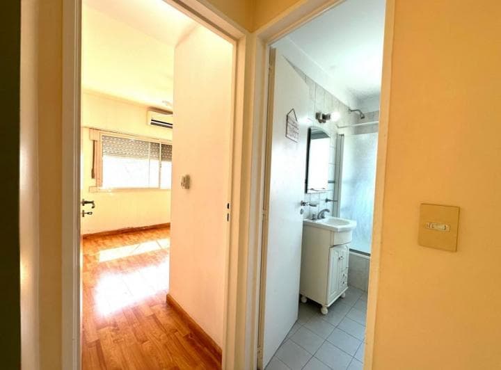 Impecable Departamento 2 Ambientes con Cochera Lanus Oeste - 2