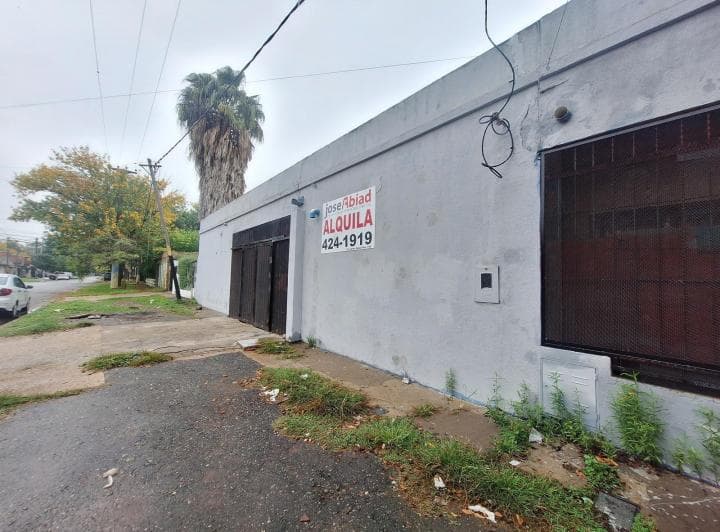 Galpón y Local Comercial en Barrio Belgrano - 2