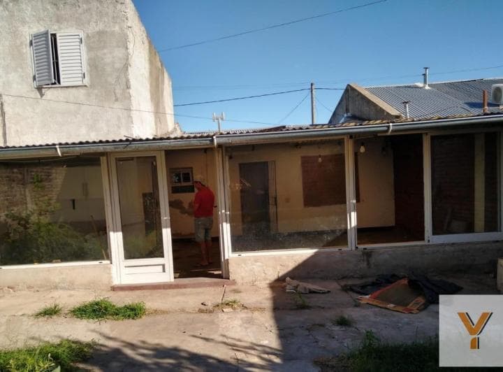 Casa en Venta - 5 Dorm. 2 Baños - 120 m² - Junin - 3