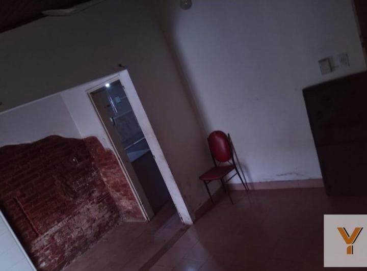 Casa en Venta - 5 Dorm. 2 Baños - 120 m² - Junin - 4