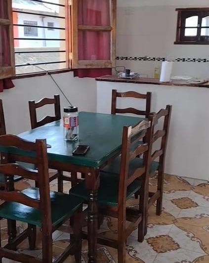Casas en Venta - 6 Dorm. 6 Baños - 400 m² - Las Toninas - 5