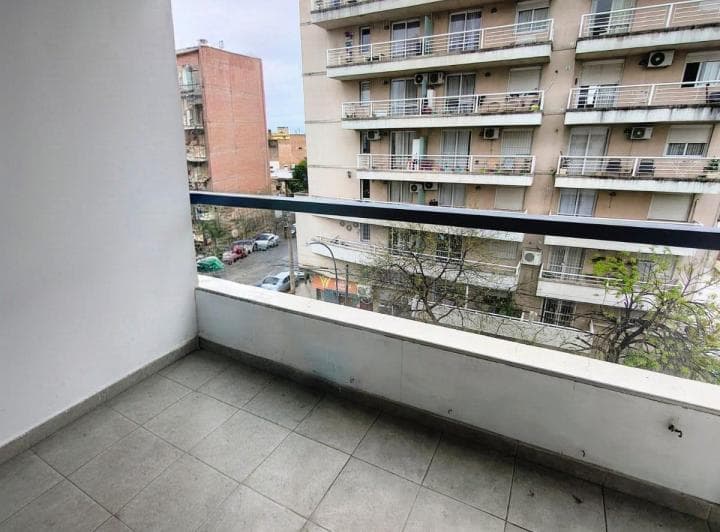 Hermoso Depto 2 Dorm + Balcon + 2 Baños en Gral Paz - 3