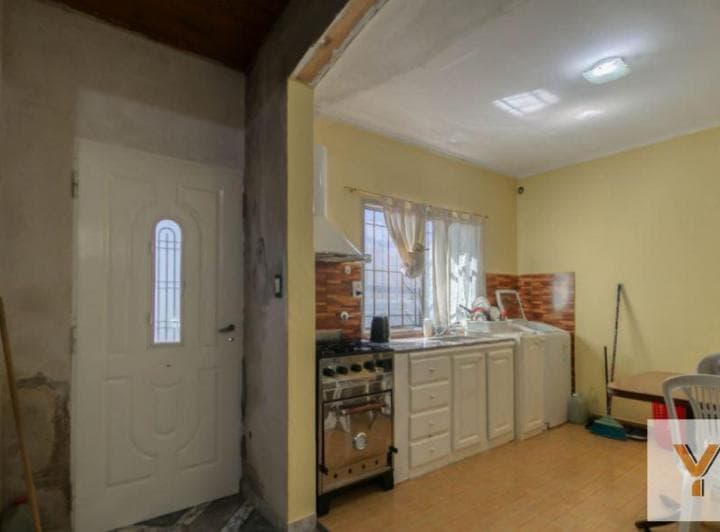 Casa en Venta - 7 Dorm. 5 Baños y 2 Cocheras - 300 m² Totales - Villa Elvira - 3