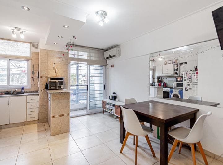 Venta de Departamento 2 Ambientes en Haedo, con Cochera y Pileta - 5