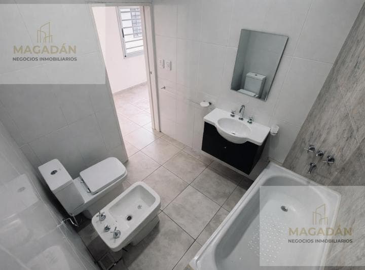Venta - Departamento Mono Ambiente - Villa Luzuriaga - Acepta Permuta - 4
