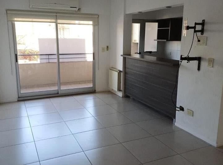 Venta Departamento 2 Ambientes Al Frente con Balcón y Amenities - 2