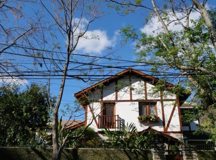Casa Estilo Tudor en Barrio Parque Aguirre en Acassuso - 2