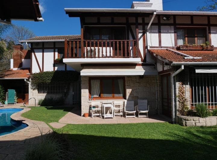Casa Estilo Tudor en Barrio Parque Aguirre en Acassuso - 4