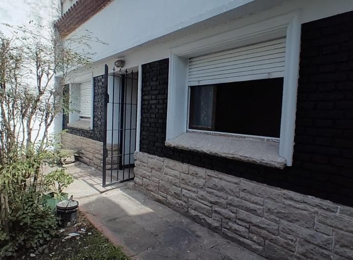 Casa en Alquiler - 2 Dorm. 1 Baño - 250 m - Mar del Plata - 2