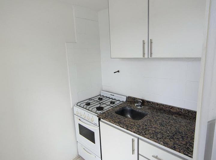 Alquiler Departamento Dos Ambientes en Boedo. Reciclado, Piso Alto. - 3