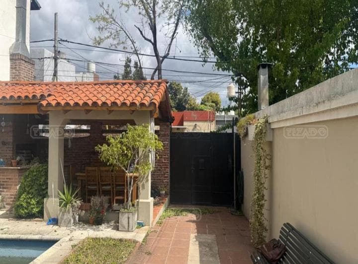 Casa Chalet en Alquiler en Olivos, Vicente López, G. B. a. Zona Norte - 2