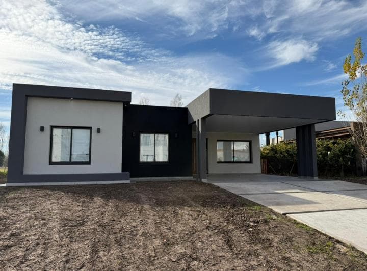 Alquiler Casa de 4 Ambientes en Cruz del Sur a Estrenar Canning Ezeiza San Vicente - 2
