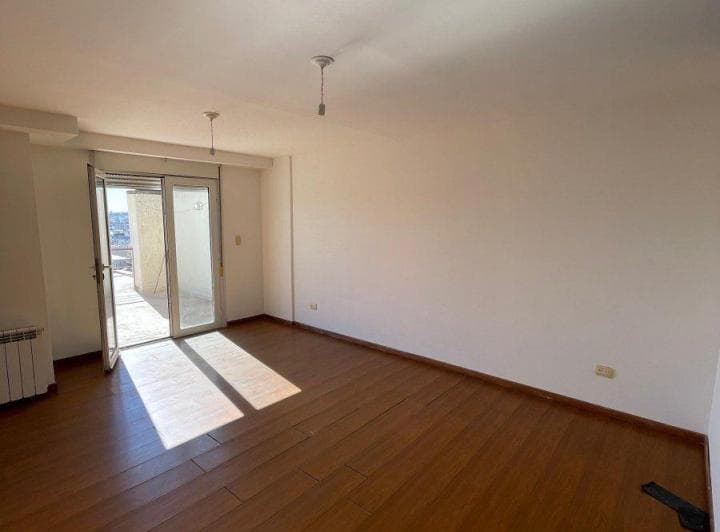 Alquiler Semi Piso de Dos Habitaciones - 2