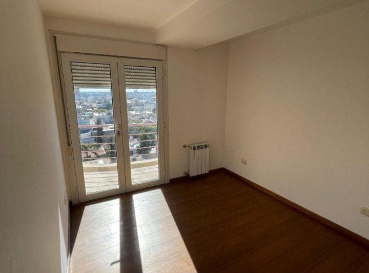 Alquiler Semi Piso de Dos Habitaciones - 4