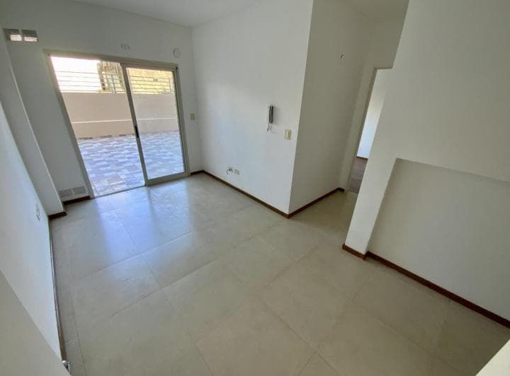 Italia 2018 - Departamento de 1 Dormitorio con Cochera en Alquiler - Abasto, Rosario - 3