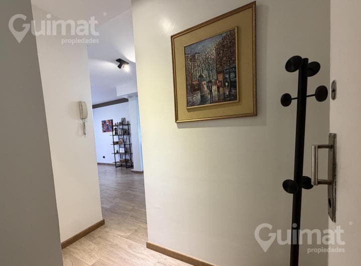 Depto 2 Amb, Piso Alto con Vista Abierta, Gran Luminosidad y Orientación Norte - Av Cordoba Al 600 - 2