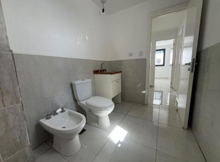 Departamento en Venta - 2 Dorm. - 2 Baños - Alberdi - Avellaneda 459 - 5