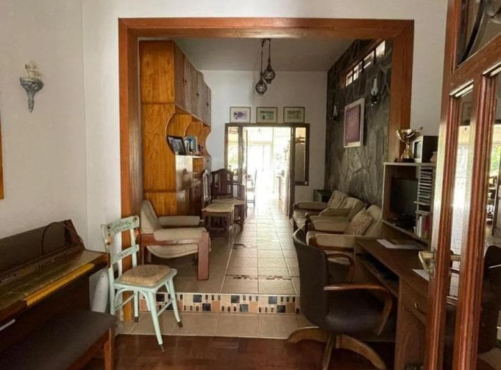 Casa en Venta - 4 Dorm. 2 Baños - 200 m² - Azul - 3