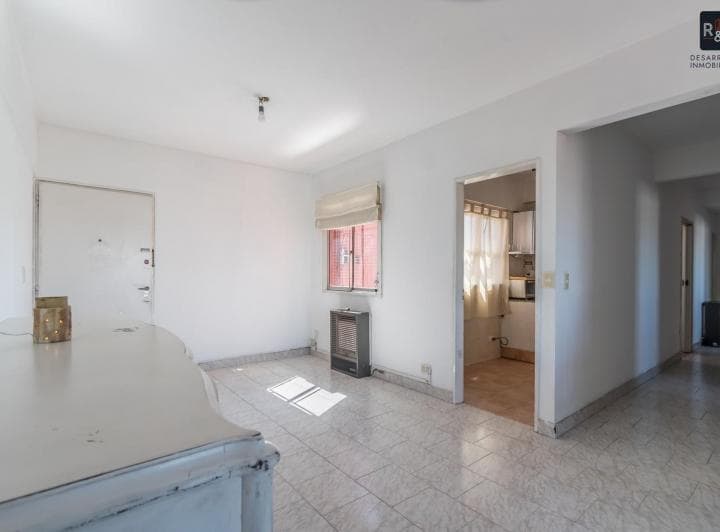 Venta de Departamento 4 Ambientes, Cochera y Balcón en La Boca - Muy Luminoso - 5