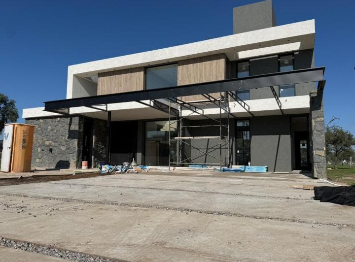 Casa de Diseño en Siete Soles Naturaleza Urbana - 4