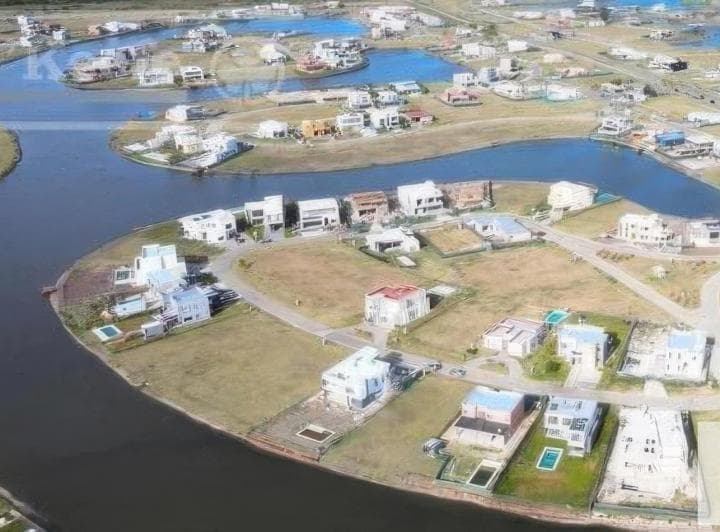 Terreno en Venta - 929 m² - Guillermo E Hudson - 3