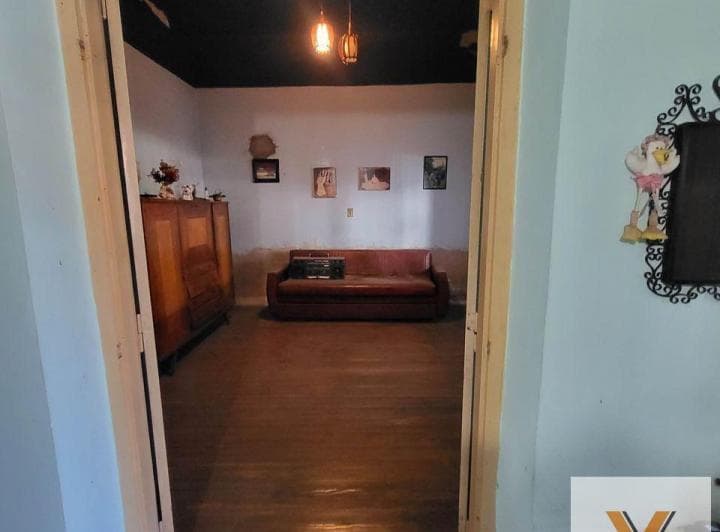 Casa en Venta - 2 Dorm. 1 Baño - Cochera - 130 m² - Valentín Alsina - 5