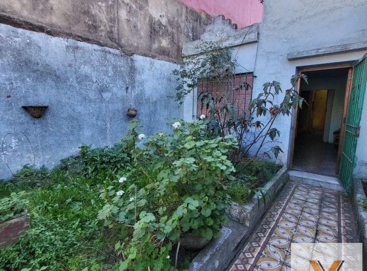 Casa en Venta - 2 Dorm. 1 Baño - Cochera - 130 m² - Valentín Alsina - 2