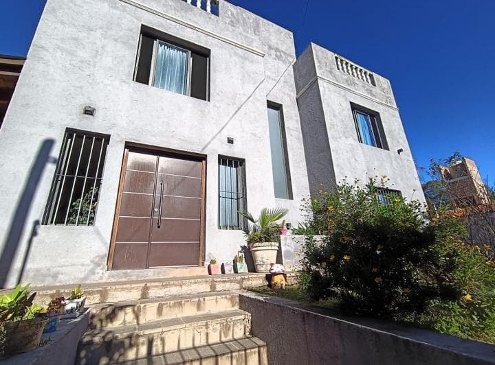 Casa en Venta de 4 Ambientes en Villa Allende, Córdoba - 3