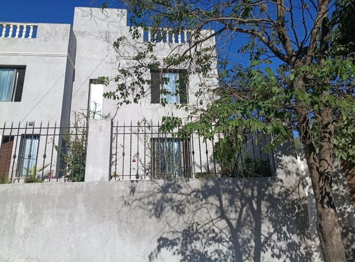 Casa en Venta de 4 Ambientes en Villa Allende, Córdoba - 2