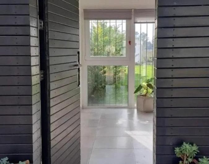 Casa en Venta - 2 Dorm. 1 Baño - 370 m - La Plata - Los Hornos. - 3